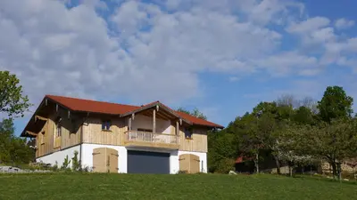 Das Gebäude in dem sich die Ferienwohnung befindet