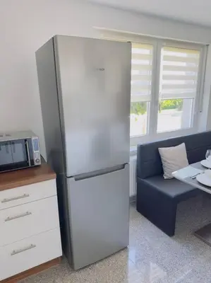 Küche/Küchenzeile in der Unterkunft FeWo für 6 Personen WLAN Balkon Parken Stilvoll