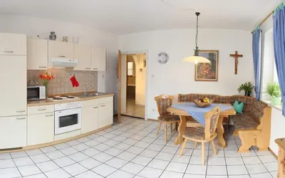 Küche/Küchenzeile in der Unterkunft Ferienwohnung Genzinger
