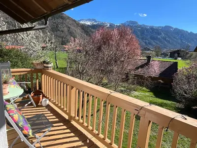 Ein allgemeiner Bergblick oder ein Berglick von der Ferienwohnung aus