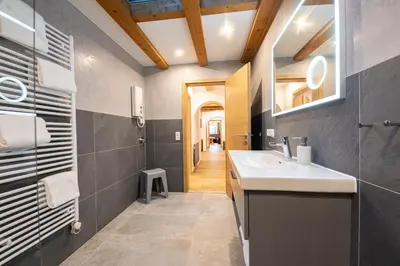 Ein Badezimmer in der Unterkunft Alpenherz