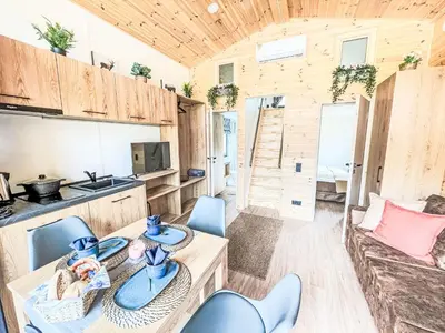Küche/Küchenzeile in der Unterkunft Holiday Home Tiny Haus Glockenalm-Haus Spitzingsee by Interhome