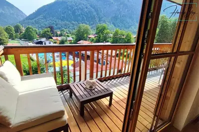 Ein allgemeiner Bergblick oder ein Berglick von der Ferienwohnung aus