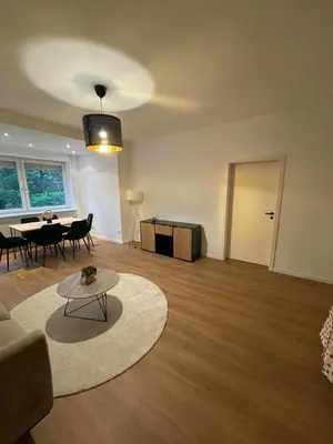Ein Sitzbereich in der Unterkunft Quiet Family Apartment - 10 min to Center & Oktoberfest - Free Parking - near Nymphenburg Palace & Botanical garden