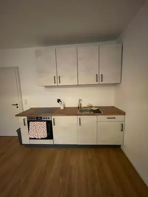 Küche/Küchenzeile in der Unterkunft Quiet Family Apartment - 10 min to Center & Oktoberfest - Free Parking - near Nymphenburg Palace & Botanical garden