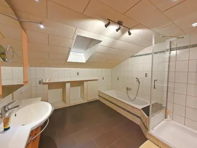 Ein Badezimmer in der Unterkunft Dwingelo-Lütten Angela Brandstätter Hof | Chiemgau Karte