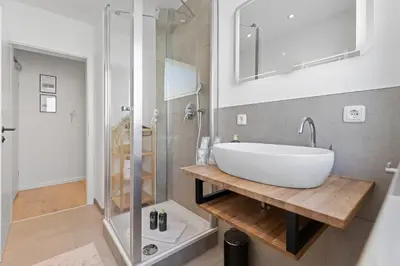 Ein Badezimmer in der Unterkunft ma suite - High-quality new apartment Augsburg