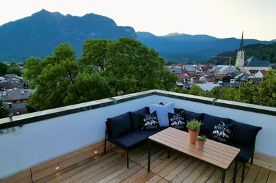 Ein allgemeiner Bergblick oder ein Berglick von der Ferienwohnung aus