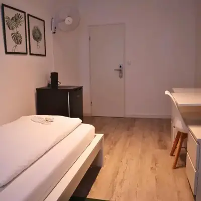 D10 I shared bathrooms&kitchen