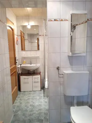 Ein Badezimmer in der Unterkunft Gästehaus Bergfrieden, Ferienwohnung Susanne