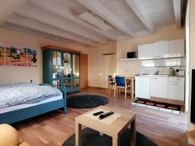Grundriss der Unterkunft Großzügiges Wohnstudio mit Balkon und Badbenutzung