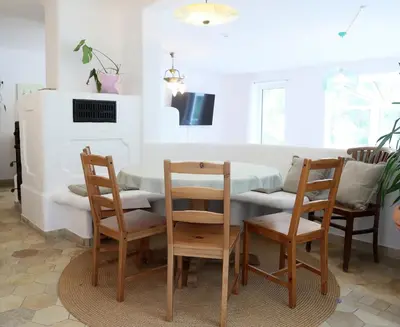 TV/Unterhaltungsangebot in der Unterkunft Unique Luxury Villa 22 min to Munich 290m2 Pool Sauna