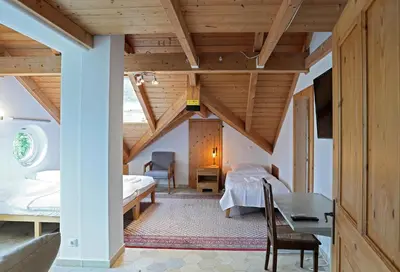 Ein Bett oder Betten in einem Zimmer der Unterkunft Unique Luxury Villa 22 min to Munich 290m2 Pool Sauna
