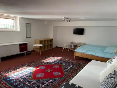 Ein Bett oder Betten in einem Zimmer der Unterkunft AirB33 Apartment Munich privat with little terrace