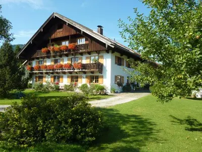 Ein Garten an der Unterkunft Heissbauer