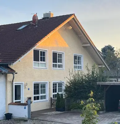 Das Gebäude in dem sich die Ferienwohnung befindet