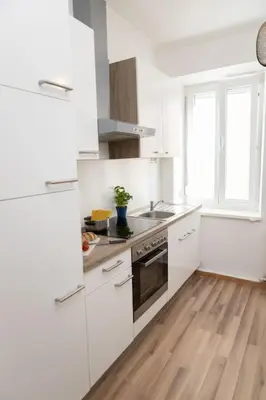 Küche/Küchenzeile in der Unterkunft Helle 2-Zimmer Wohnung