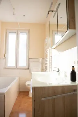 Ein Badezimmer in der Unterkunft Helle 2-Zimmer Wohnung