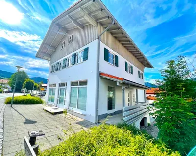 Das Gebäude in dem sich die Ferienwohnung befindet
