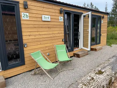 Das Gebäude in dem sich das Ferienhaus befindet