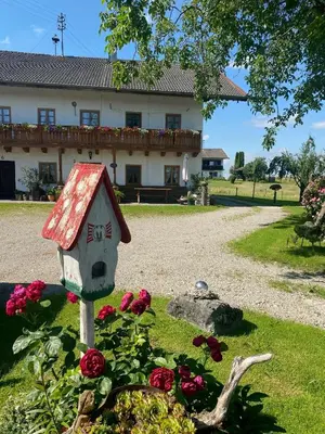 Ein Garten an der Unterkunft Kalbhof