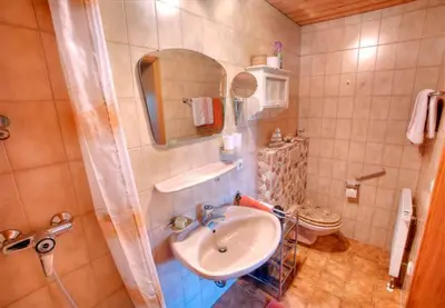 Ein Badezimmer in der Unterkunft Haus Klinger