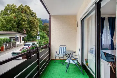 Ein allgemeiner Bergblick oder ein Berglick von der Ferienwohnung aus