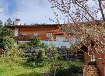 Ein Garten an der Unterkunft Landhaus am Bergfeld