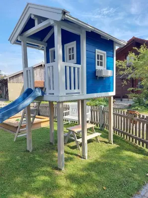 Ein Kinderspielbereich in der Unterkunft Ferien by Wallners