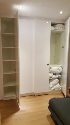 Ein Bett oder Betten in einem Zimmer der Unterkunft Offen gestaltetes Design Apartment in Bad Wiessee, 350m vom See