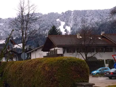Ein allgemeiner Bergblick oder ein Berglick von der Ferienwohnung aus