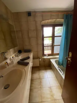 Ein Badezimmer in der Unterkunft Gästehaus Altes Fährhaus
