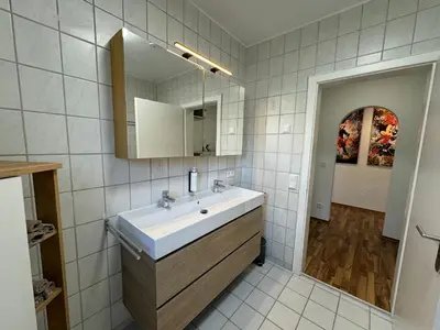 Ein Badezimmer in der Unterkunft Mickey Flat 3 Zimmer Wohnung in Vohburg mit Büro