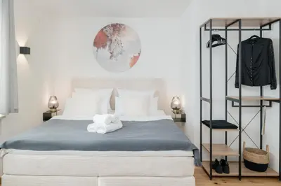 Ein Bett oder Betten in einem Zimmer der Unterkunft FENJOY Design Studio Apartment