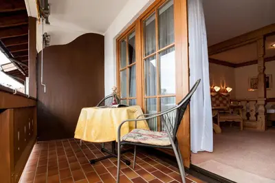 Ein Sitzbereich in der Unterkunft Fewo 12, Apartmenthaus an der Rottach