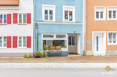 Das Gebäude in dem sich die Ferienwohnung befindet