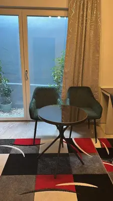 Ein Sitzbereich in der Unterkunft Einzimmerwohnung mit Küche und großem Bad