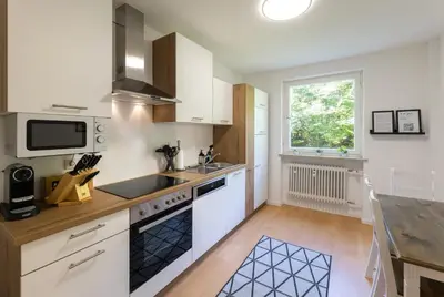 Küche/Küchenzeile in der Unterkunft SweetHome - Küche, Stellplatz, WLAN, Nähe S-Bahn
