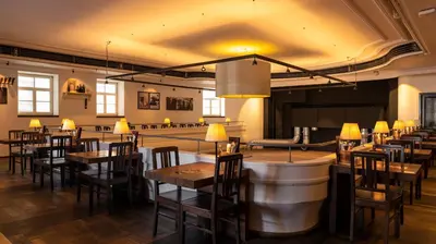 Ein Restaurant oder anderes Speiselokal in der Unterkunft Brauhaus-Hostel König von Flandern