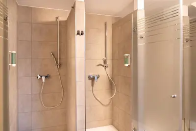 Ein Badezimmer in der Unterkunft Brauhaus-Hostel König von Flandern