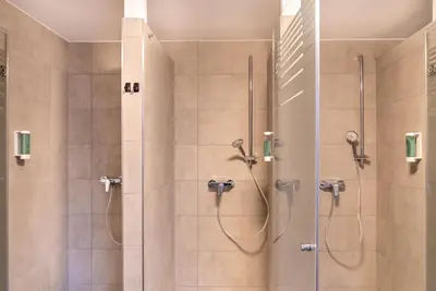 Ein Badezimmer in der Unterkunft Brauhaus-Hostel König von Flandern
