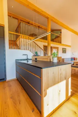 Küche/Küchenzeile in der Unterkunft Graf Chiemo Suites - direkt am Chiemsee mit separatem Seezugang