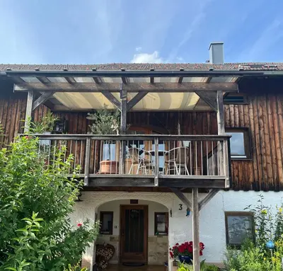 Das Gebäude in dem sich die Ferienwohnung befindet