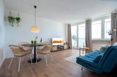Ein Sitzbereich in der Unterkunft CASA Sunset Augsburg - unvergessliche Aussicht - 1min zu TRAM&Bus