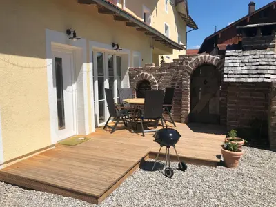Das Gebäude in dem sich die Ferienwohnung befindet