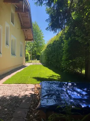 Ein Garten an der Unterkunft Ferienwohnung Welschenkramer