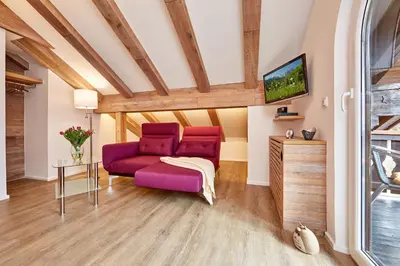 Ein Sitzbereich in der Unterkunft Ferienwohnung Wittmann