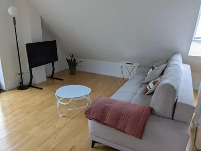 Ein Sitzbereich in der Unterkunft Dachgeschosswohnung Seeblick