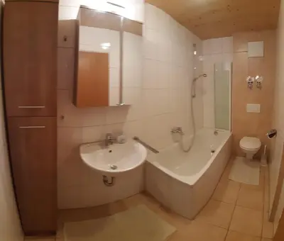 Ein Badezimmer in der Unterkunft Bergblick
