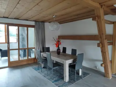 Ein Sitzbereich in der Unterkunft Ferienwohnung Bruckmühle